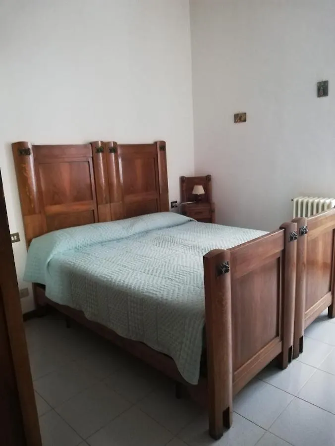Residenza Santa Valeria Hotel Caglio Guest house
