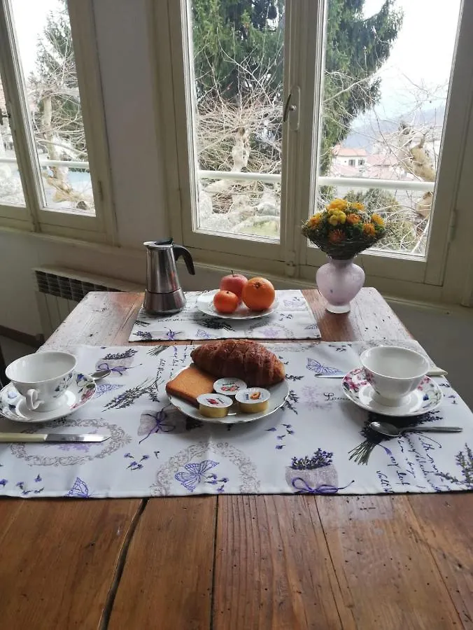 Residenza Santa Valeria Hotel Caglio Guest house