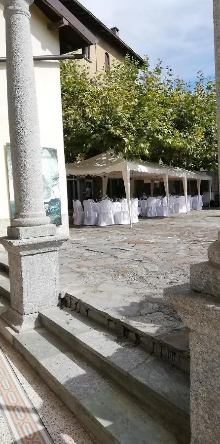 Residenza Santa Valeria Hotel Caglio Guest house