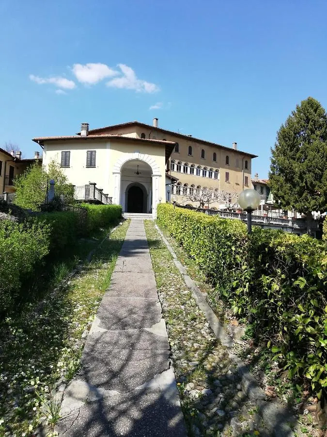 Hotel Residenza Santa Valeria à Caglio 0*,