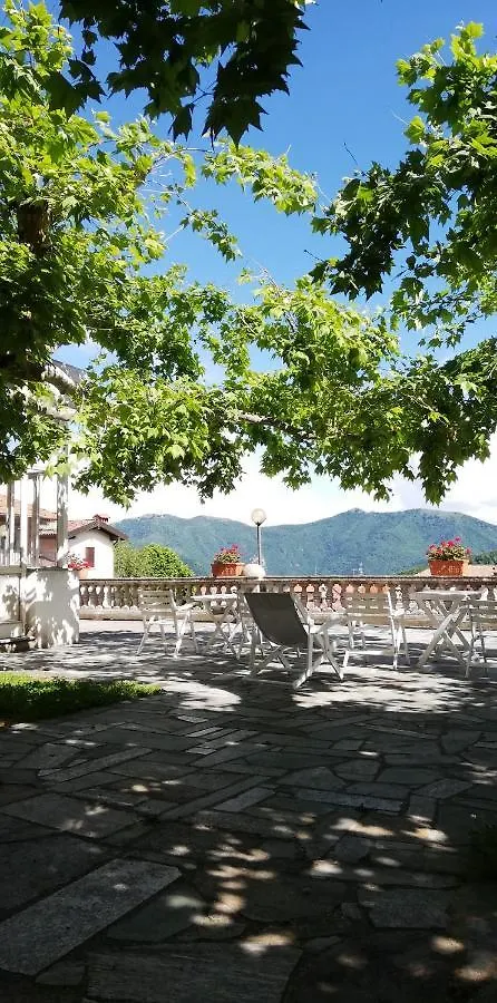 Hotel Residenza Santa Valeria à Caglio Maison d'hôtes